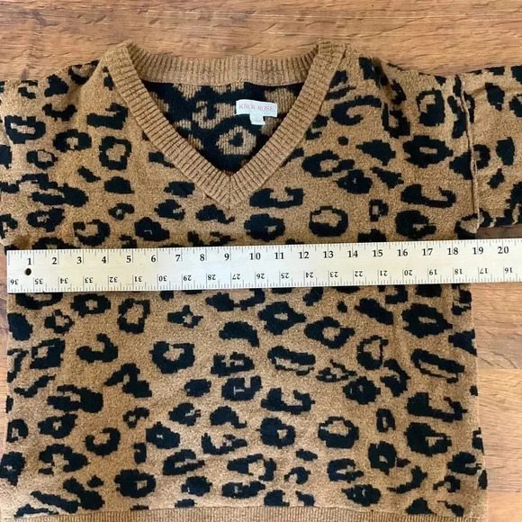 Knox‎ Rose V-Neck Leopard Long Sleeve Womens Pullover Sweater Size Small - Picture 5 of 8